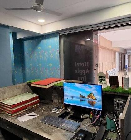 OYO 91550 Hotel Apple Inn Surat Exterior foto