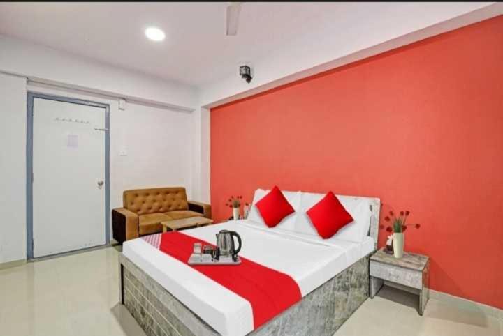 OYO 91550 Hotel Apple Inn Surat Exterior foto