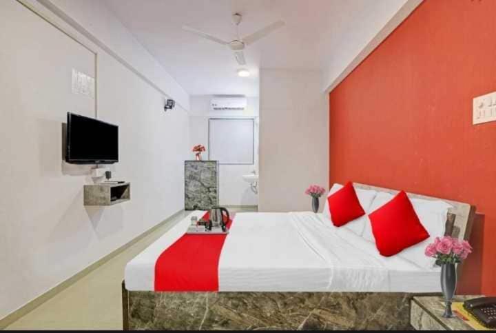 OYO 91550 Hotel Apple Inn Surat Exterior foto