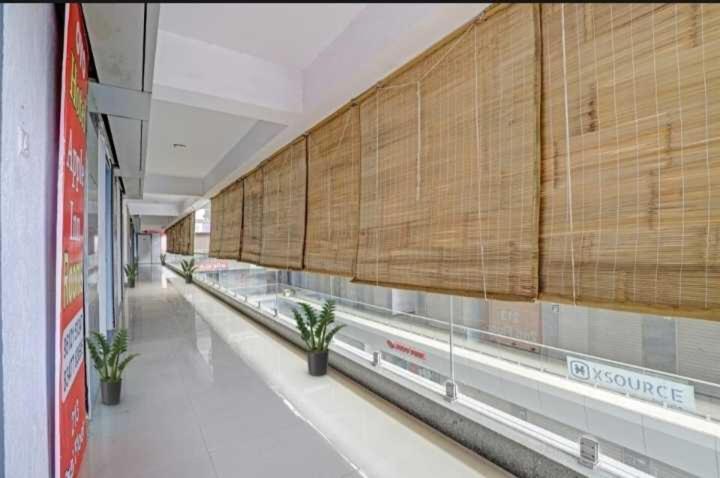 OYO 91550 Hotel Apple Inn Surat Exterior foto